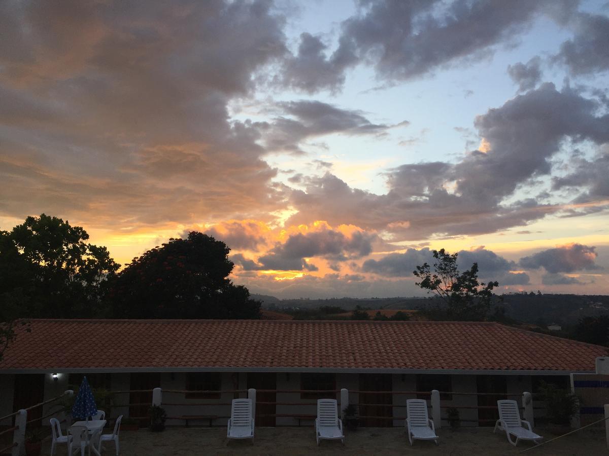 לוס סאנטוס Hotel Boutique Santa Clara Mesa De Los Santos מראה חיצוני תמונה